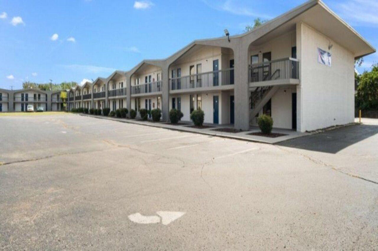 Motel 6-Lexington, Ky - Airport Exteriör bild
